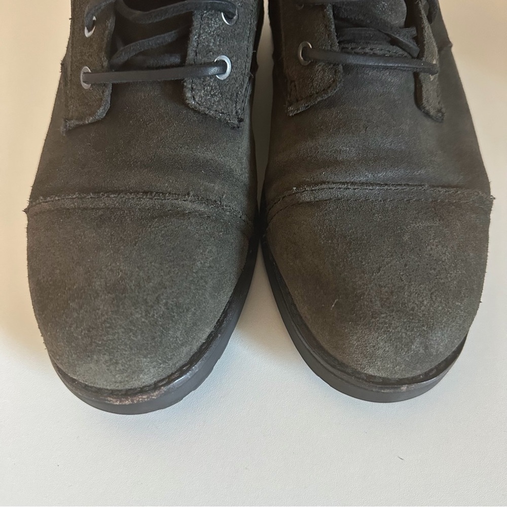 UGG Kilmer II black suede leather lace-up combat boots. - Picture 8 of 10